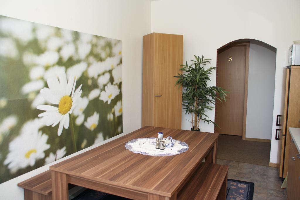 Hotel Hüblers-Schlafquartier à Fürstenwalde Extérieur photo