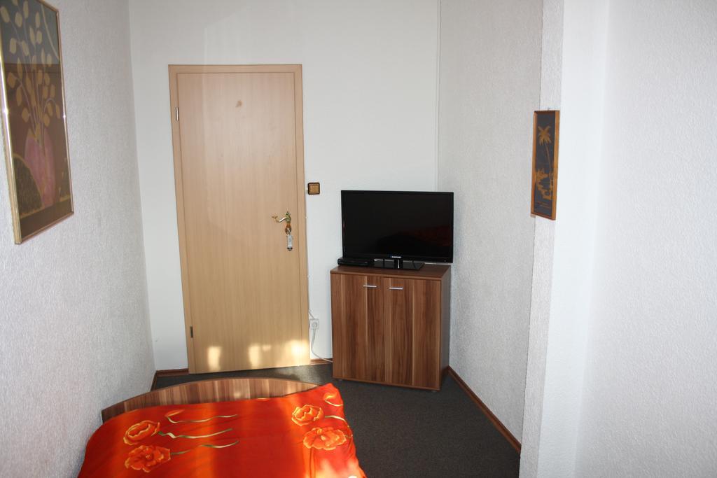 Hotel Hüblers-Schlafquartier à Fürstenwalde Chambre photo